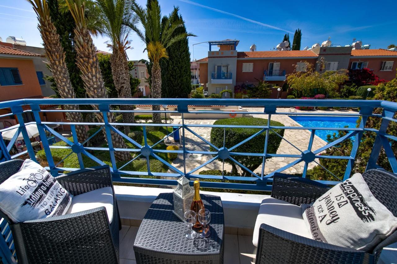 Antonia'S Palace Rooftop Jacuzzi Stunning View Pafos Exterior foto